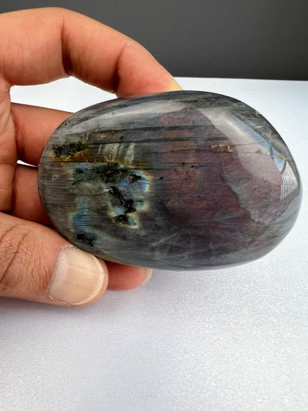 Labradoriet - Labradoriet palmsteen - Labradoriet handsteen - Labradorite - Palmstone - Handstone