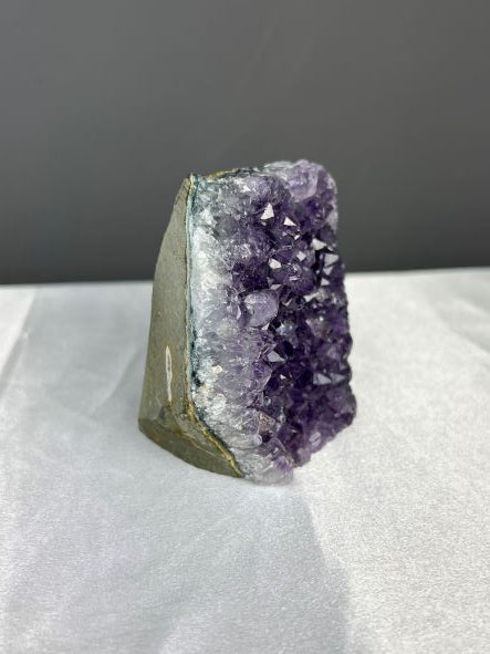 Amethist Cluster - Amethyst Cut base